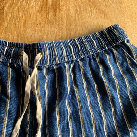 Aritzia striped shorts - Picture 6 of 6